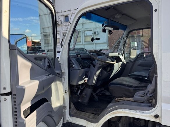 2012 Fuso (Mitsubishi) Canter, белый, 1590000 рублей - вид 7