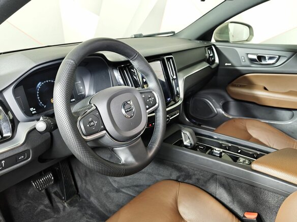 2022 Volvo S60 III, серый - вид 18