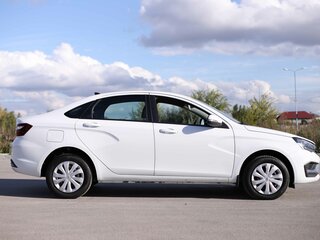 2025 Lada (ВАЗ) Vesta I Рестайлинг (NG), белый, 1271020 рублей, вид 4