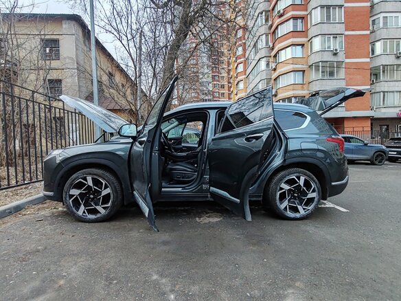 2023 Hyundai Santa Fe IV Рестайлинг, серый, 5380000 рублей - вид 9