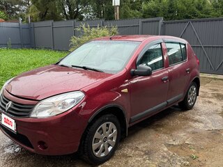 2010 Renault Sandero I, красный, 330000 рублей, вид 1