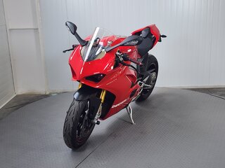 2018 Ducati Panigale V4, красный, 1339000 рублей, вид 4
