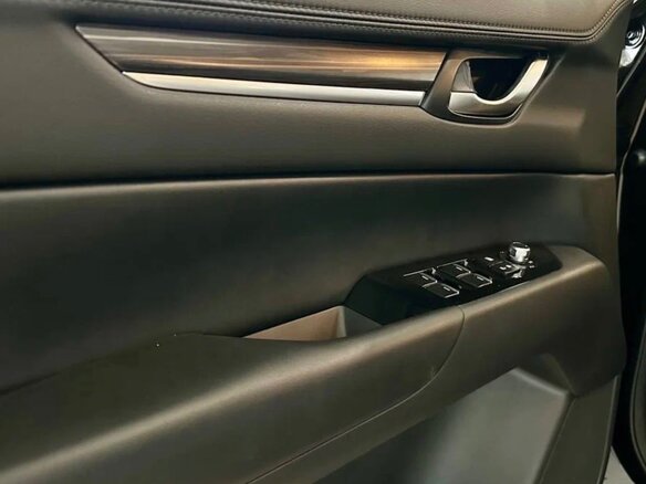 2025 Mazda CX-5 II Рестайлинг, чёрный, 3910000 рублей - вид 11