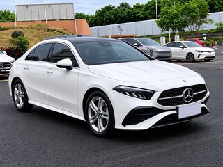 2023 Mercedes-Benz A-Класс 180 Long IV (W177) Рестайлинг, белый, 1990002 рублей, вид 3