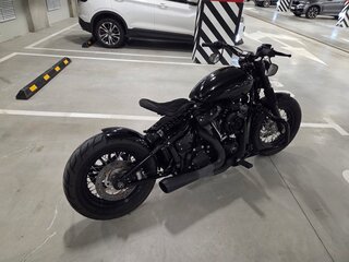 2022 Harley-Davidson Street Bob, чёрный, 1400000 рублей, вид 3