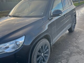 2011 Volkswagen Tiguan I, чёрный, 870000 рублей, вид 4