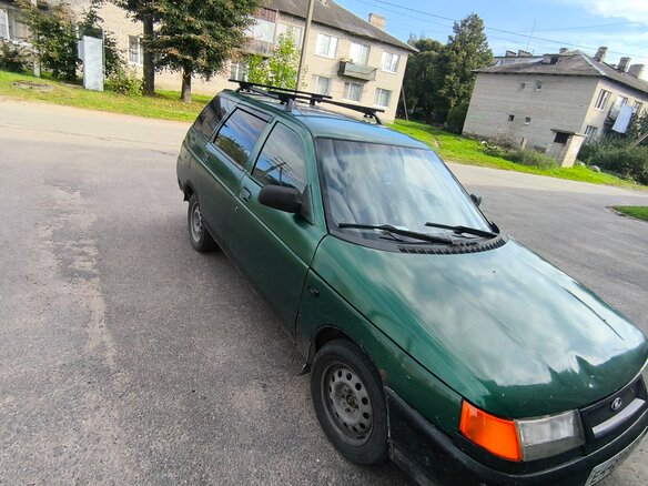 1999 Lada (ВАЗ) 2111, серебристый, 70000 рублей