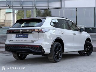 2026 Volkswagen Tiguan L Pro III (China Market), бежевый, 4850000 рублей, вид 3