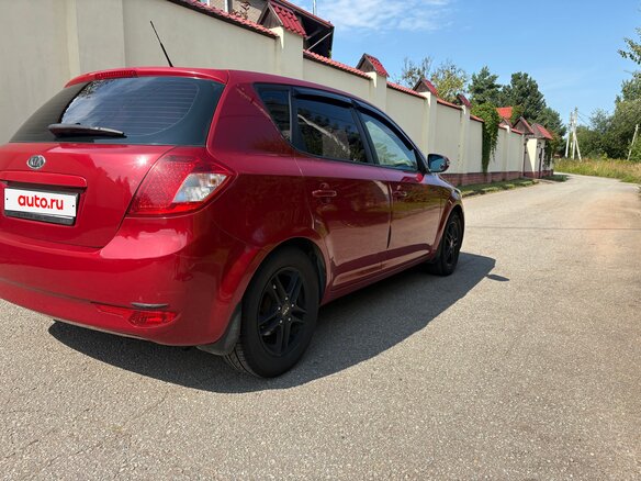 2010 Kia Ceed I Рестайлинг, красный, 750000 рублей - вид 4