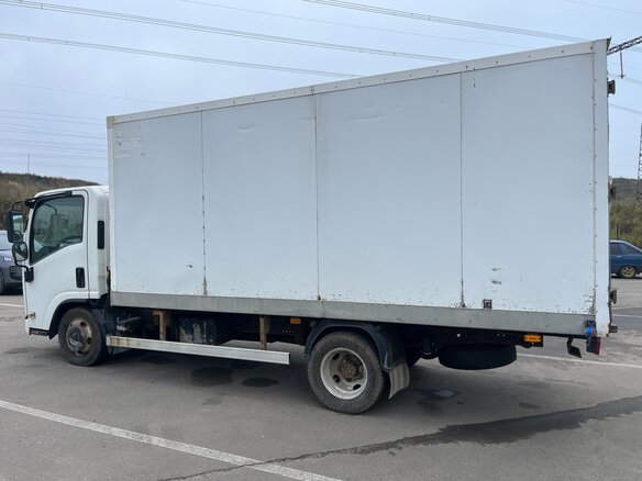 2015 Isuzu Elf (N-series), белый, 1700000 рублей - вид 2