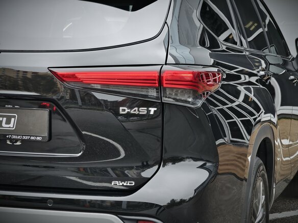 2026 Toyota Highlander IV (XU70), чёрный - вид 12