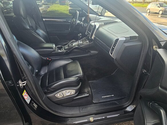 2010 Porsche Cayenne Diesel II (958), чёрный, 2000000 рублей - вид 6