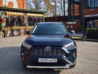 2019 Toyota RAV4 V (XA50), синий, 2700000 рублей, вид 2