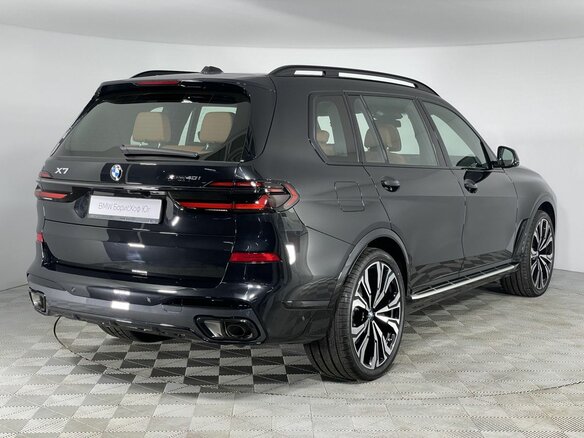 2026 BMW X7 40i I (G07) Рестайлинг, чёрный, 18800000 рублей - вид 3