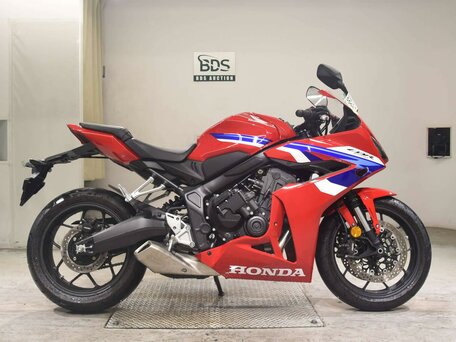 2026 Honda CBR 650R, красный, 1377000 рублей, вид 2