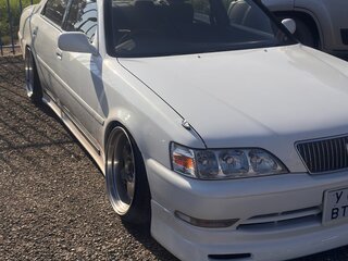 1997 Toyota Cresta V (X100), белый, 860000 рублей, вид 1