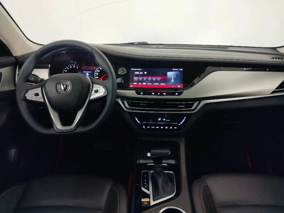 2022 Changan CS35 Plus I, красный - вид 12