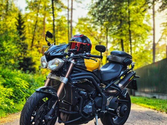 2012 Triumph Speed Triple, жёлтый, 500000 рублей - вид 1