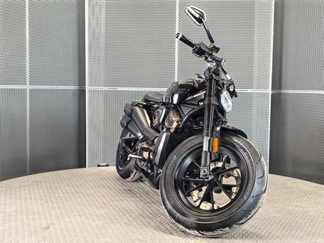 2021 Harley-Davidson Sportster S, чёрный, 1179000 рублей, вид 3