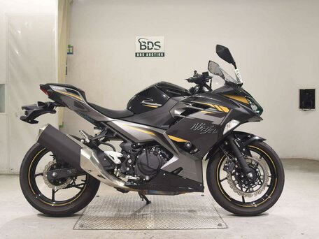 2021 Kawasaki Ninja 400, чёрный, 677000 рублей, вид 2