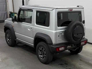 2023 Suzuki Jimny Sierra IV, серебристый, 2190000 рублей, вид 3