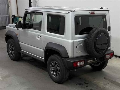 2023 Suzuki Jimny Sierra IV, серебристый, 2190000 рублей, вид 3