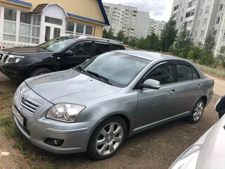 2007 Toyota Avensis II Рестайлинг, серебристый, 750000 рублей, вид 2