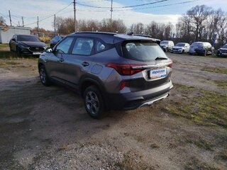 2022 Kia Seltos I, серый, 1702400 рублей, вид 4