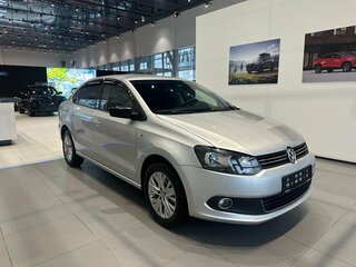 2014 Volkswagen Polo V, серебристый, 780000 рублей, вид 3