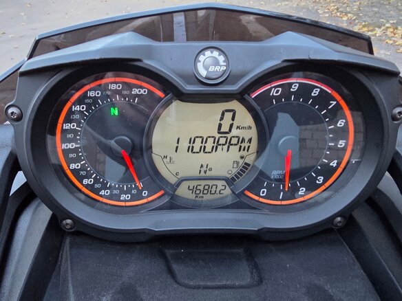 2018 BRP Can-Am Spyder, чёрный, 1550000 рублей - вид 17