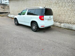 2016 Skoda Yeti I Рестайлинг, белый, 1370000 рублей, вид 4