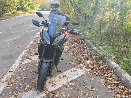 2018 Yamaha MT-09 Tracer (FJ-09), зелёный, 800000 рублей, вид 3