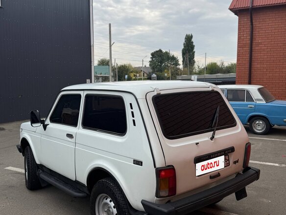2001 Lada (ВАЗ) 2121 (4x4) I Рестайлинг, белый, 295000 рублей - вид 3