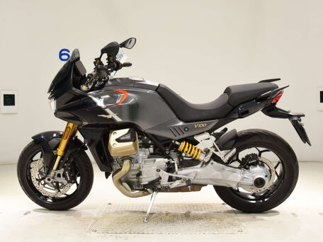 2023 Moto Guzzi V100 Mandello S, чёрный, 1040000 рублей, вид 3