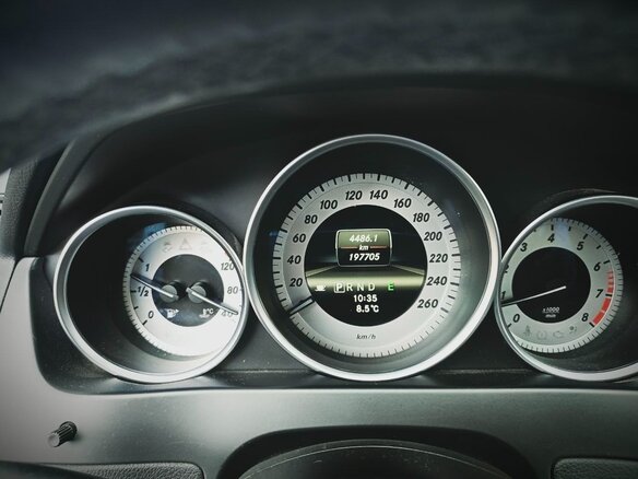 2012 Mercedes-Benz C-Класс 180 BlueEFFICIENCY III (W204) Рестайлинг, белый, 1500000 рублей - вид 20
