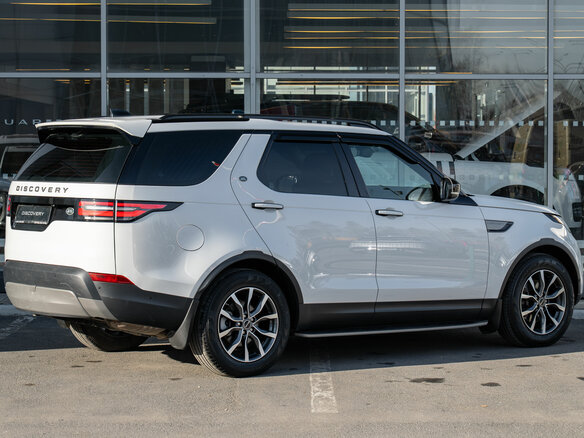 2018 Land Rover Discovery V, белый, 3830000 рублей - вид 2