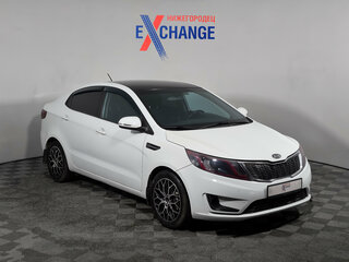 2012 Kia Rio 4-speed III, белый, 709000 рублей, вид 3
