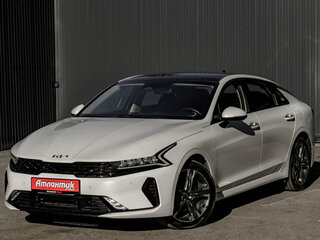 2022 Kia K5 III, белый, 2500000 рублей, вид 1