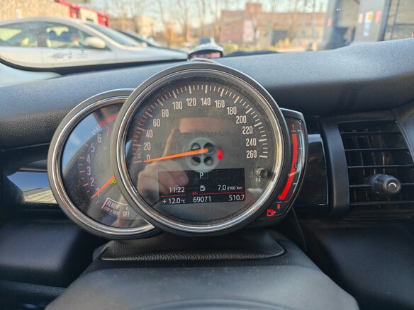 2018 Mini Hatch Cooper III (F55/F56), синий, 1695000 рублей - вид 8