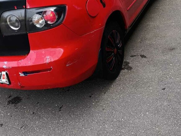 2006 Mazda 3 I (BK) Рестайлинг, красный, 300000 рублей - вид 2