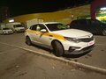2019 Kia Optima IV Рестайлинг, белый, 850000 рублей - вид 2