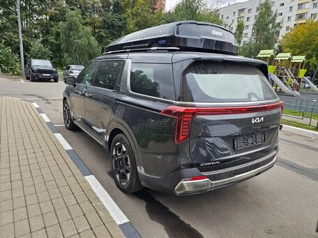 2025 Kia Carnival IV Рестайлинг, чёрный, 5900000 рублей, вид 3