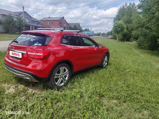 2016 Mercedes-Benz GLA 180 I (X156), красный, 1700000 рублей, вид 3