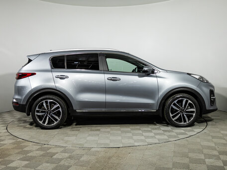 2020 Kia Sportage IV Рестайлинг, серебристый, 2799000 рублей, вид 4