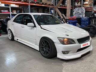 2001 Toyota Altezza, белый, 1300000 рублей, вид 1