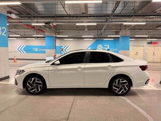 2023 Volkswagen Jetta VII Рестайлинг, белый, 1940000 рублей, вид 3