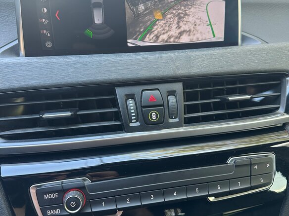 2022 BMW X1 28i sDrive II (F48) Рестайлинг, белый, 4000000 рублей - вид 22