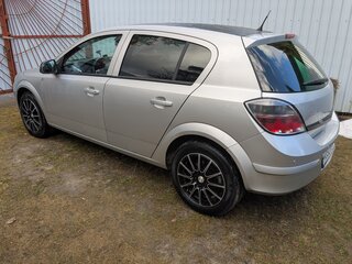 2013 Opel Astra H Рестайлинг, серебристый, 880000 рублей, вид 4