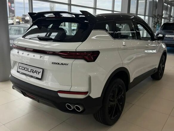2026 Geely Coolray I Рестайлинг 2, белый - вид 3