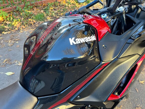 2021 Kawasaki ER-6F (Ninja 650R), красный, 825000 рублей - вид 7